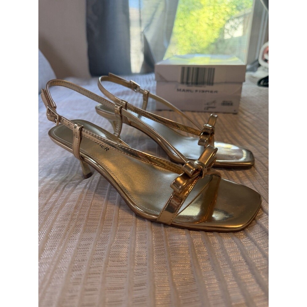 Marc Fisher Danzy Gold Strappy Kitten Heel Sandals Size 8 Metallic Slingback